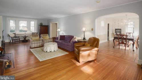 510 Kings Hwy, Haddonfield NJ 08033-2114 exterior