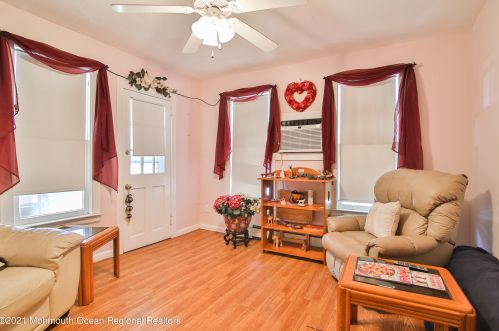 61 Cassville Rd, Jackson Twp, NJ 08527-4710
