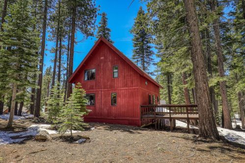 12279 Bennett Flat Rd, Truckee CA  96161-6202 exterior