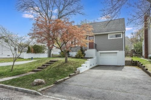 62 Conforti Ave, Town Center, NJ 07052-2827