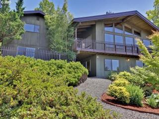 80 88th Ave, Portland, OR 97216-1530