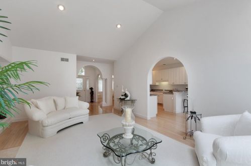 2108 Tall Oaks Ln, York PA 17403-5903 exterior