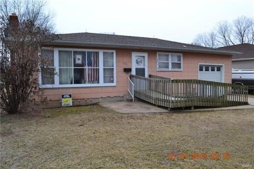 551 21st St, Boulder, IL 62231-1616
