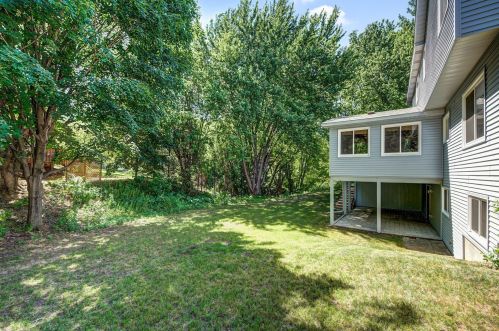 663 Bridle Ridge Rd, Saint Paul MN  55123-1679 exterior