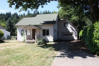 924 Madison St, Silverton, OR 97381-2330