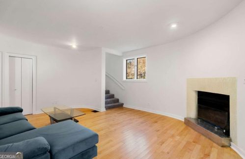 581 Harold Ave, Atlanta GA  30307-1743 exterior