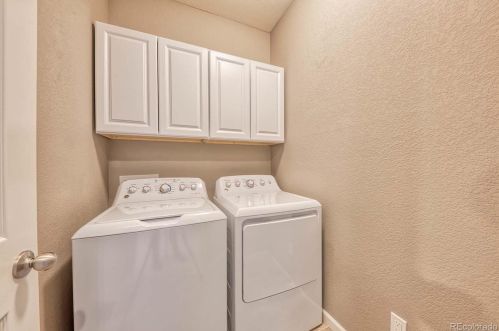 176 Kewaunee Way, Aurora CO 80016-4327 exterior