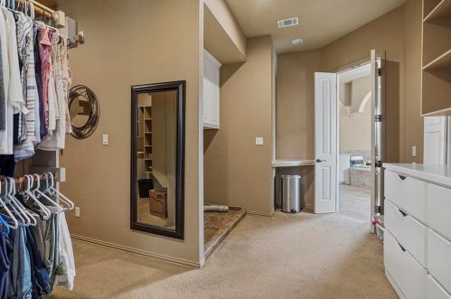 2011 Grn Wing, Granbury TX 76049-5576 exterior