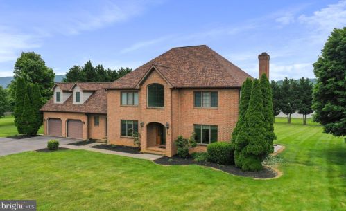 99 Pintail Ct, Harpers Ferry, WV 25425-6364