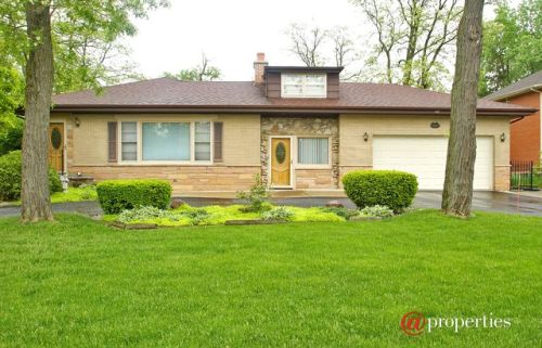 507 Huber Ln, Glenview, IL 60025-4656