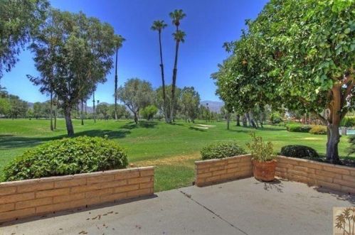 47760 Eisenhower Dr, La Quinta, CA 92253-2263
