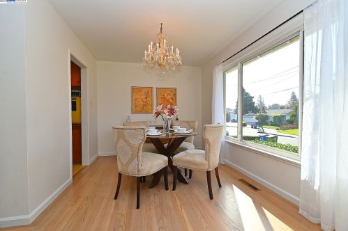 22242 Lantana Ct, Hayward, CA 94546-7210