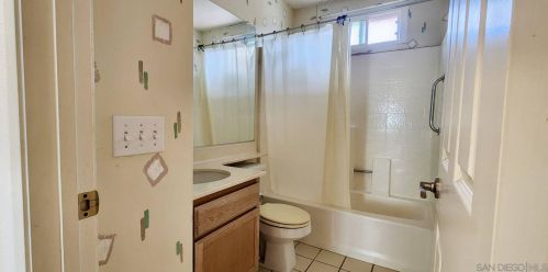 1888 Timber Trl, Vista CA 92081-7326 exterior