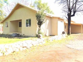 570 Gale Hill Ave, Cairns Corner, CA 93247-2009