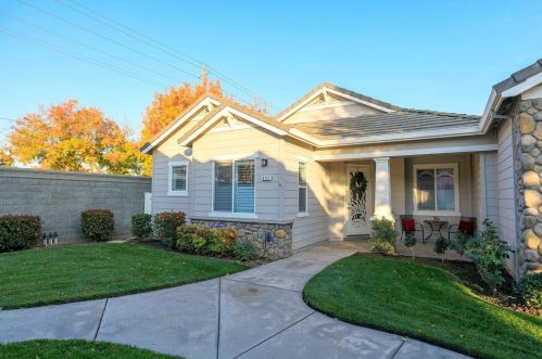 457 Sand Dune Way, Ripon, CA 95366-9371