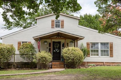 617 Spring Town Rd, Van Alstyne, TX 75495-2915