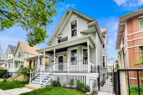 4105 Richmond St, Chicago, IL 60618-2613