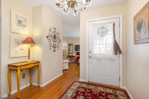 342 Central Ave, Mountainside, NJ 07092-1945