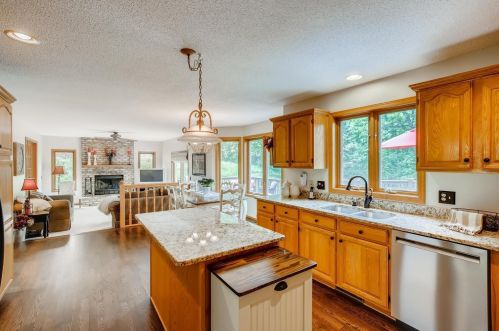 2433 Oriole Ave, Stillwater, MN 55082-1585