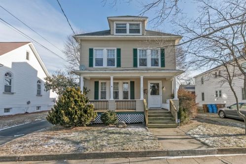 221 Division Ave, Huntington CT  06484-3908 exterior