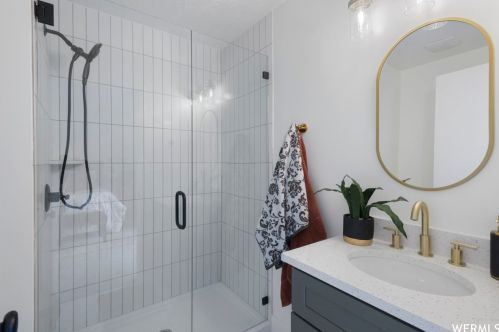 10007 Marble St, Sandy UT 84094-4027 exterior