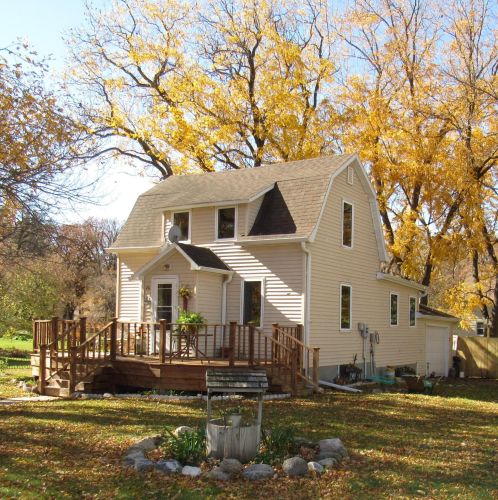 26 2nd Ave, Erdahl, MN 56531-4130