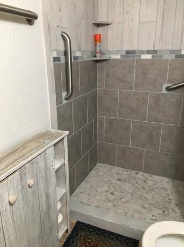 700 Betty St, Angleton, TX 77515-4833