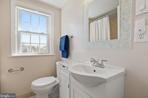 10159 Sutherland Rd, Silver Spring MD 20901-2236 exterior