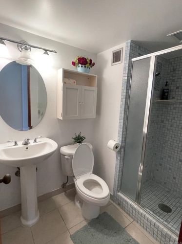 1521 Punahou St, Honolulu HI  96822-4671 exterior