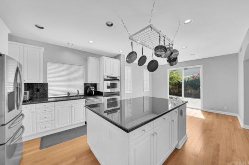 34 Preston, Irvine CA  92618-4047 exterior