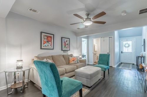 136 Burbank Dr, Atlanta GA  30314-2521 exterior
