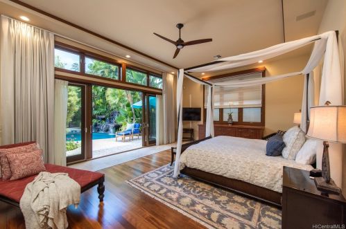 4550 Kahala Ave, Honolulu HI  96816-4924 exterior