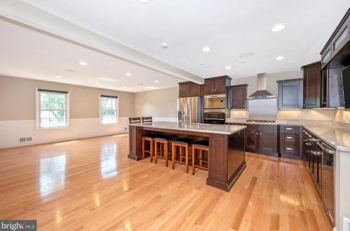 1306 Leister Dr, Silver Spring MD 20904-1547 exterior