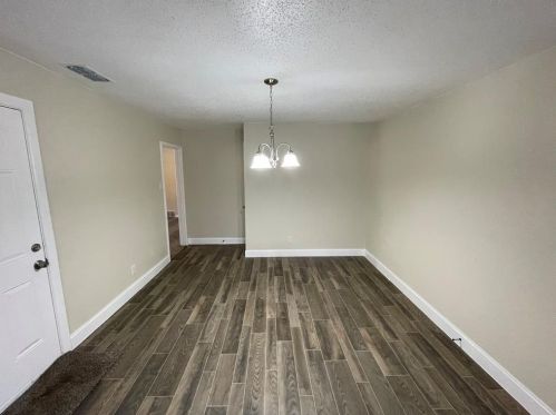 3800 Knox St, Fort Worth TX  76119-4819 exterior