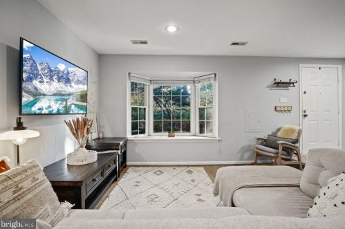 2020 Flowering Tree Ter, Silver Spring MD 20902-5815 exterior