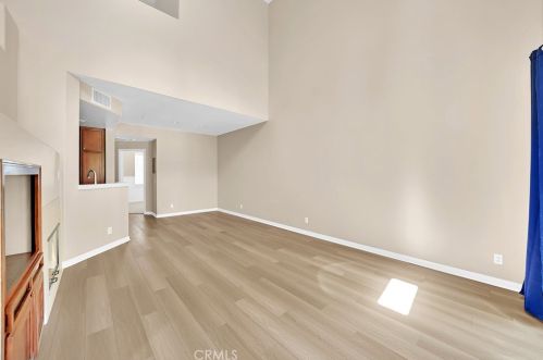 88 Dovetail, Irvine CA  92603-4202 exterior