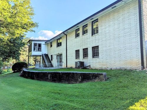 352 Harris Manor Dr, Atlanta GA  30311-2117 exterior