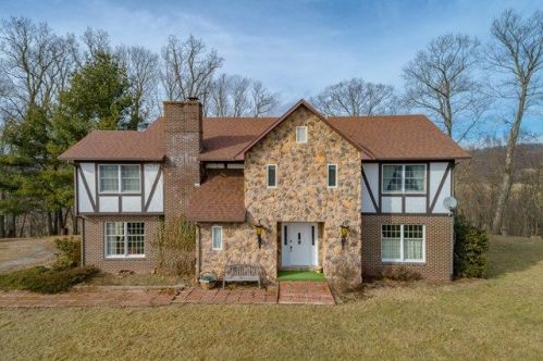 5724 Grayson Tpke, Crockett, VA 24323-3144