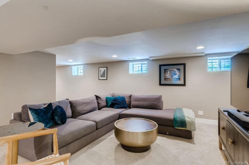 958 Madison St, Denver CO  80206-4052 exterior