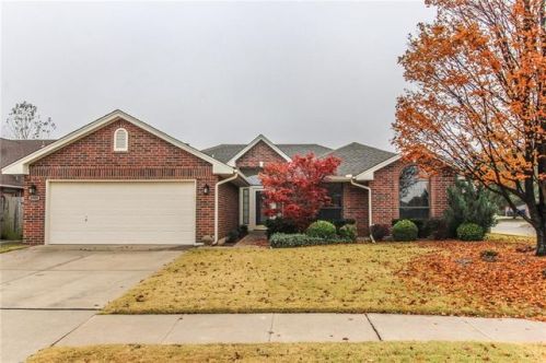 2400 Camelia St, Norman, OK 73071-1716