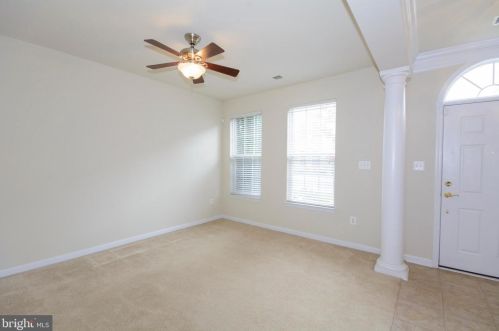 7026 Little Thames Dr, Gainesville VA  20155-4009 exterior