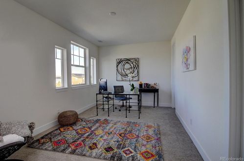 27701 Lakeview Dr, Aurora CO 80016 exterior