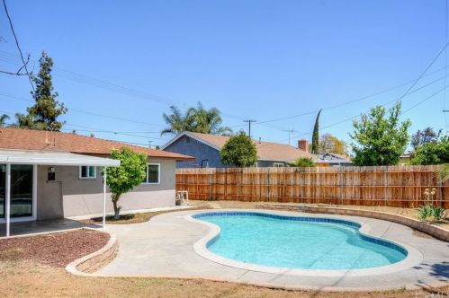 10440 Hole Ave, Riverside CA  92505-1620 exterior