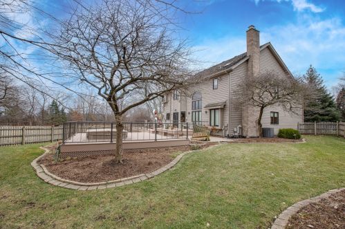 1747 Atwood Cir, Naperville, IL 60565-6747