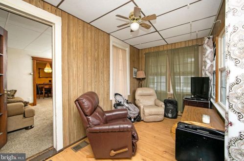 306 Delaware St, Gloucester, NJ 08030-2711