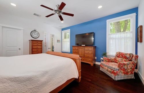2003 Alegria Rd, Austin TX  78757-3219 exterior