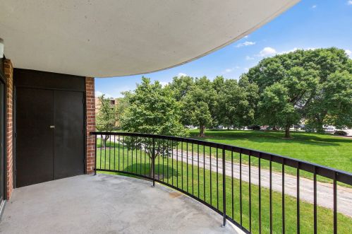 1605 Central Rd, Arlington Hts IL  60005-3303 exterior