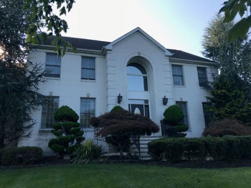 2 Rebecca Dr, Middletown, NJ 07748-3354
