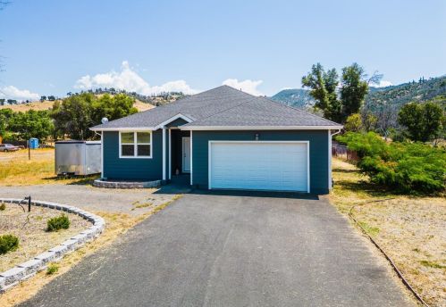 4150 Fisher Lake Dr, Redwood Valley, CA 95470-9732