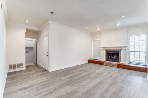 5362 Colony Hill Rd, Fort Worth TX  76112-2819 exterior